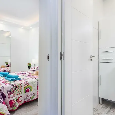 Apartment C104a Brand New, Big Terrace, Pool! Costa Adeje (Tenerife)