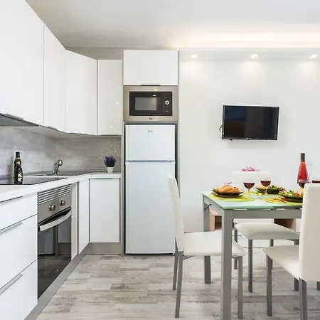 Apartment C104a Brand New, Big Terrace, Pool! Costa Adeje (Tenerife)