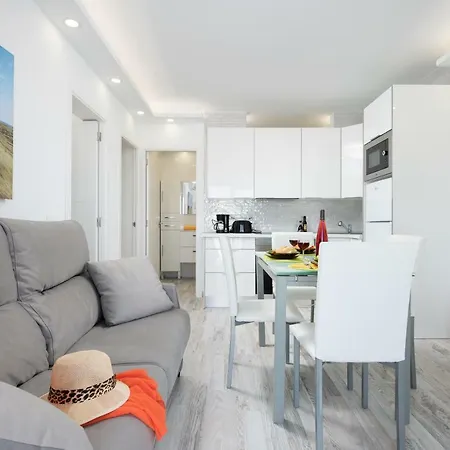 C104a Brand New, Big Terrace, Pool!